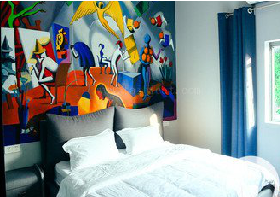 阆中对于酒店的墙体彩绘而言更注重哪些方面？